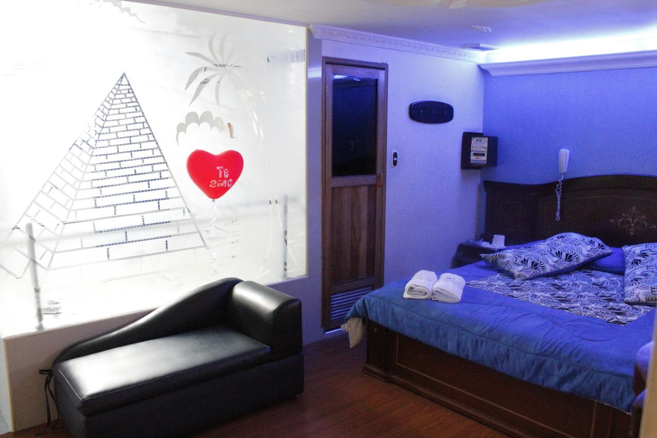 Motel Piramides De Cristal Μπογκοτά Εξωτερικό φωτογραφία