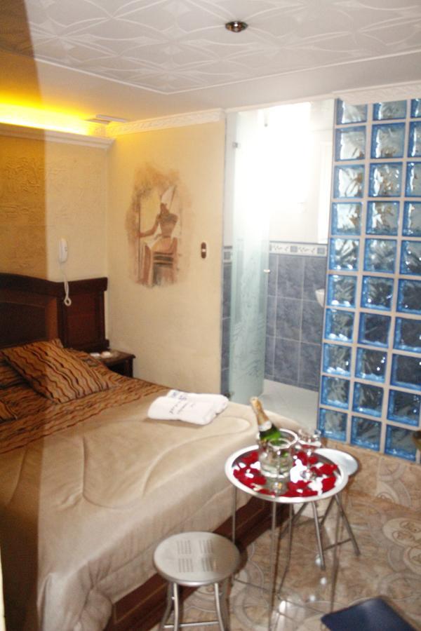 Motel Piramides De Cristal Μπογκοτά Εξωτερικό φωτογραφία